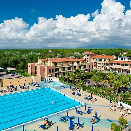 Continental Resort Tirrenia Kültér fotó