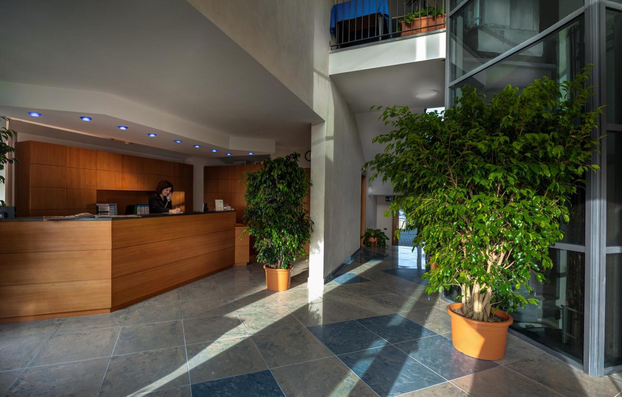 Continental Resort Tirrenia Kültér fotó