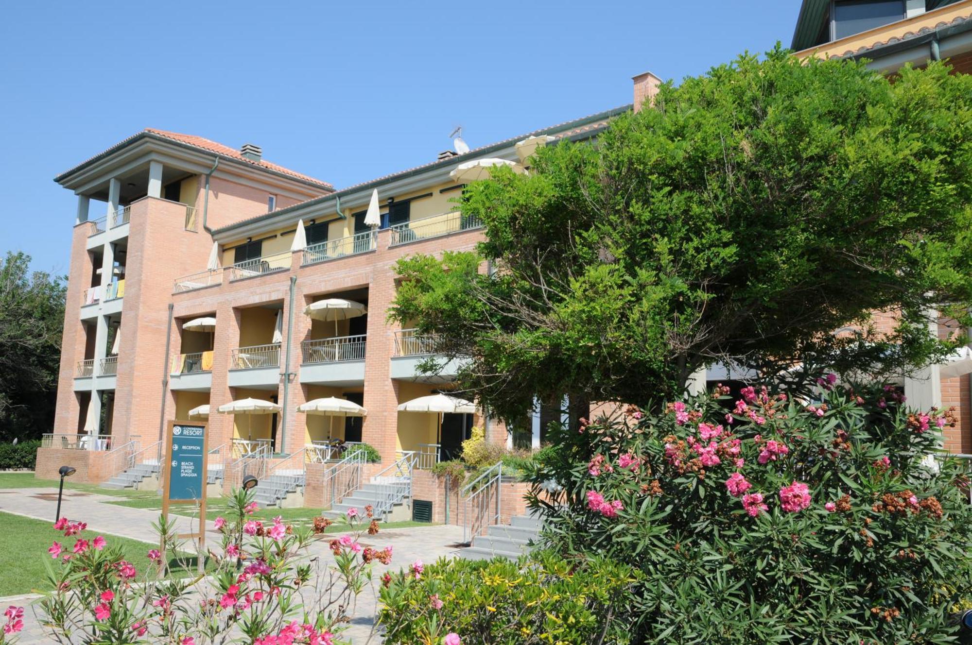 Continental Resort Tirrenia Kültér fotó