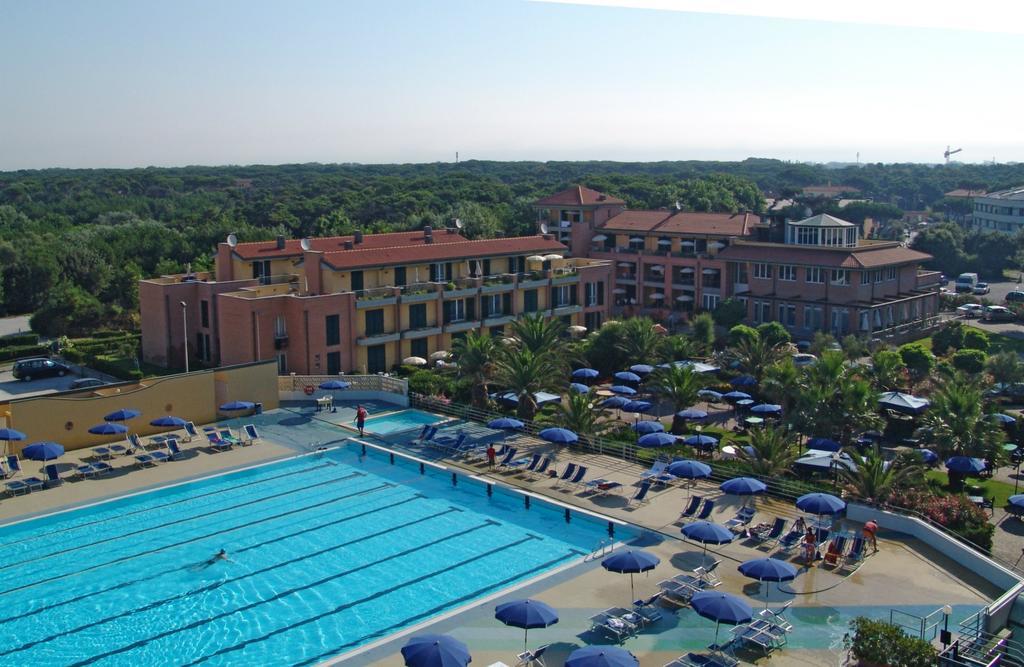 Continental Resort Tirrenia Kültér fotó