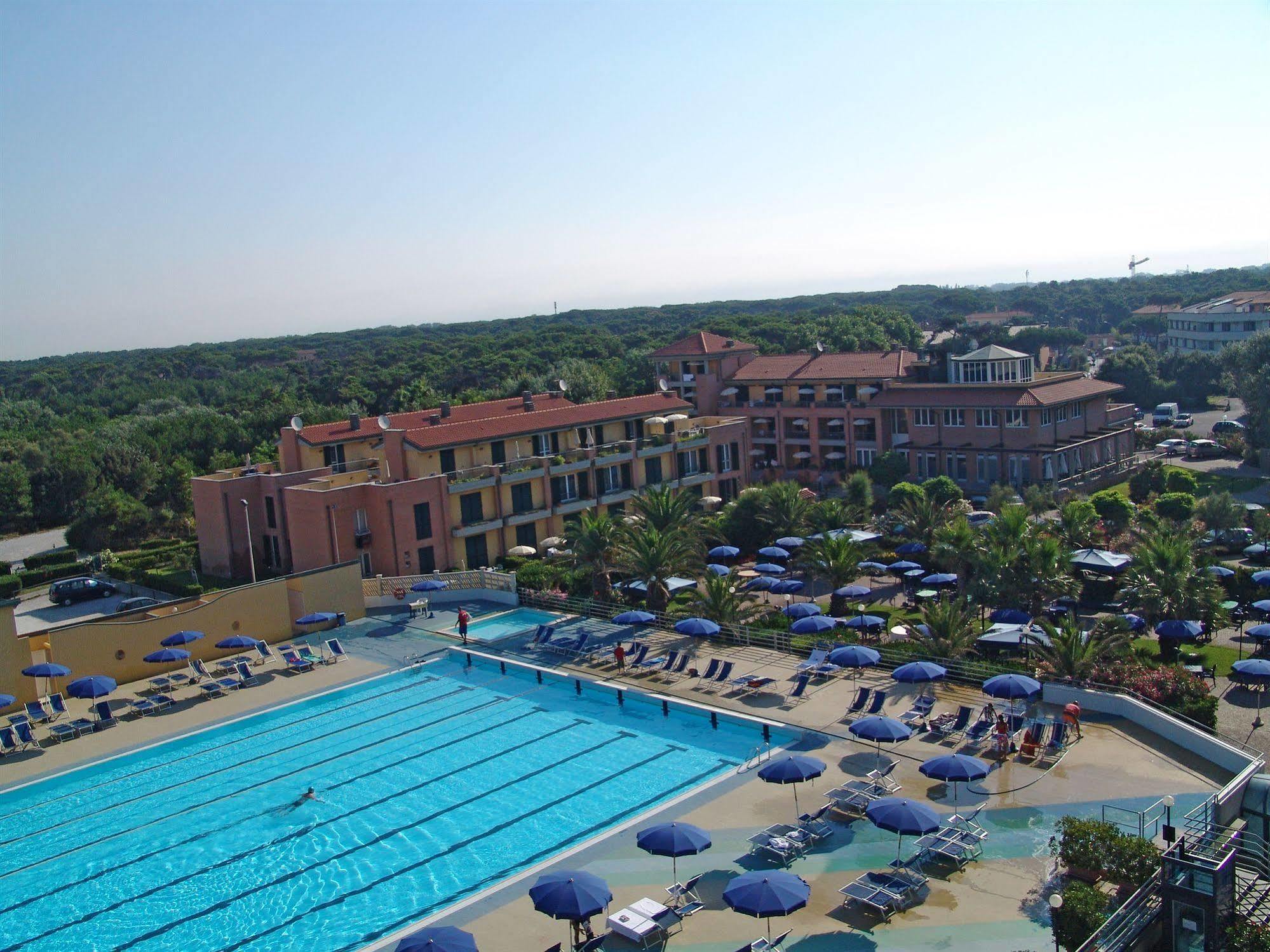 Continental Resort Tirrenia Kültér fotó